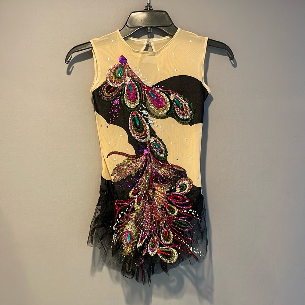 Rhythmic gymnastics/figure skating leotard
